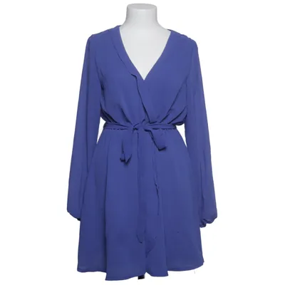 Robe portefeuille (Wrapped Dress) de NLY Trend Polyester