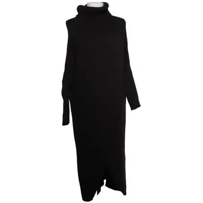 Robe à col roulé (Noir) de Fobya Acrylique, Laine
