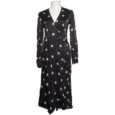Slå-om-kjole (Sort, Lilla) fra Ruby Viscose