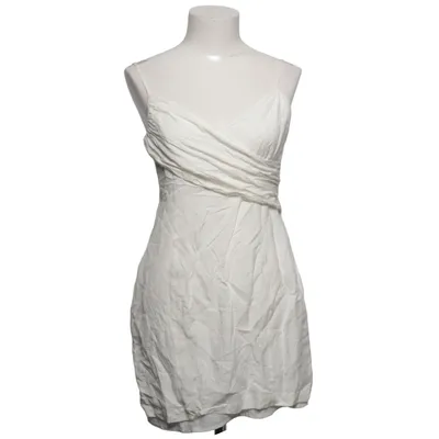 Robe (Blanc) de Mathilde Gøhler x NA-KD Lin, Viscose