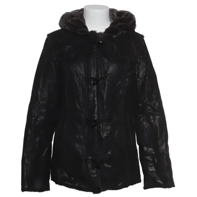 Veste en peau de mouton retournée (Noir) de Priory