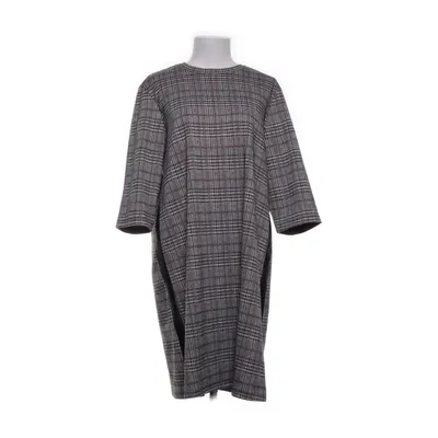 Klänning (Grå, Flerfärgad) från Yessica