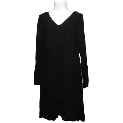 Klänning (Svart) från Braez Viskos