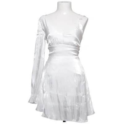 Robe (Blanc) de Hazel Polyester