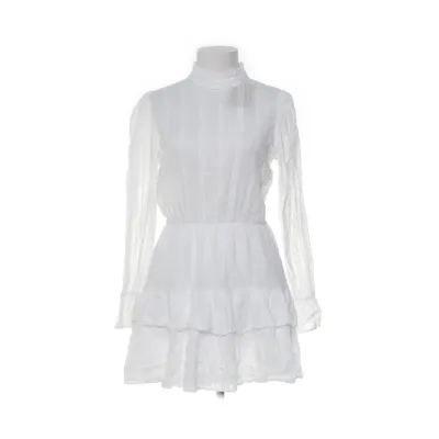 Klänning (Vit) från Loavies