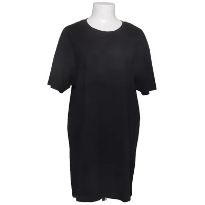 T-shirt (Svart) från FB Sister