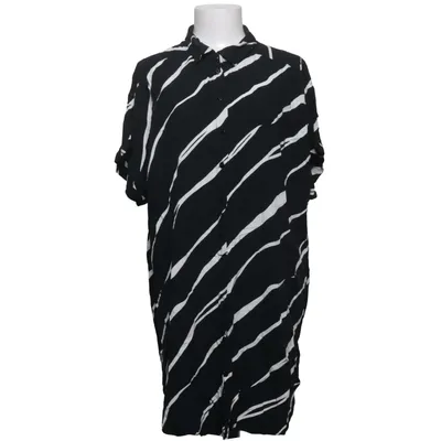 Kortärmad skjorta (Svart, Vit) från XLNT by KappAhl Viskos