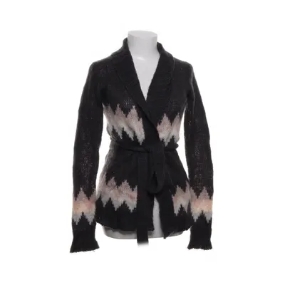 Omlottkofta (Grå, Rosa, Vit) från Att. Akryl, Mohair, Polyamid, Ull
