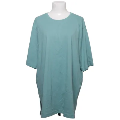 T-shirt (relaxed fit) från Basics