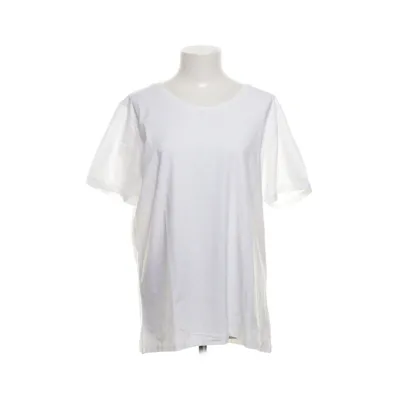 T-shirt (Vit) från Newbody