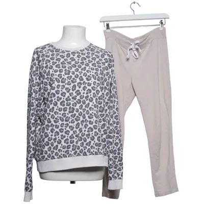 Tenue d'intérieur (Blanc, Gris) de Marie Lund