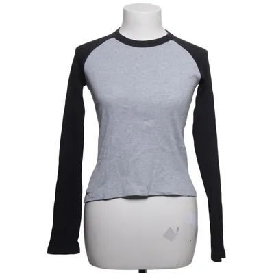 Langærmet t-shirt (Grå, Sort) fra Charlotte Russe