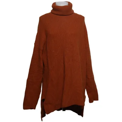 Turtleneck (Orange) fra Mykke Hofmann