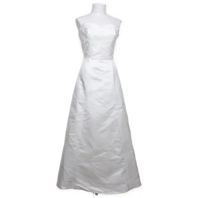 Robe de mariée (Blanc) de Nixa