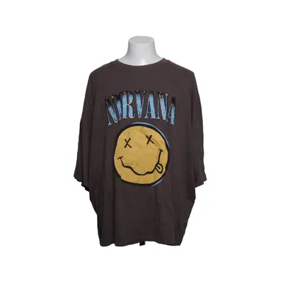 T-shirt (Grå, Flerfärgad) från Nirvana Bomull, Elastan