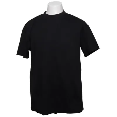 T-shirt (Black)