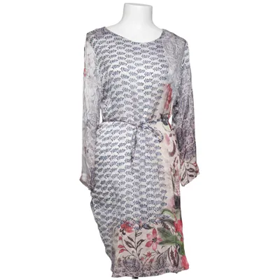 Kleid (Weiß, Mehrfarbig) von Modes Stockholm Seide