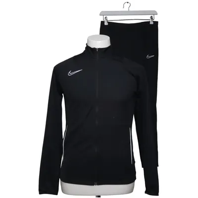 Sports kit (Black) from Nike Polyester