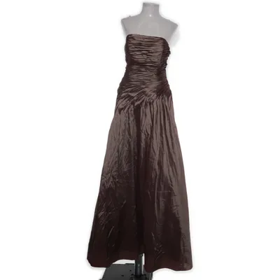 Aftenkjole (Brun) fra Magic Nights Polyester