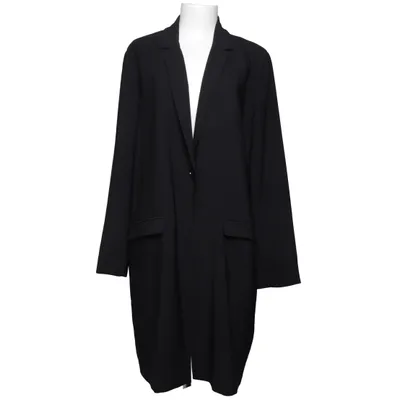 Mantel (Schwarz) von The Lab Acetat, Elasthan, Polyester