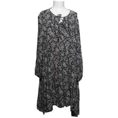 Jurk (Zwart, Wit) van XLNT by KappAhl Viscose