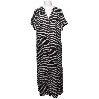 Jurk (Zwart, Meerkleurig) van H&M Viscose