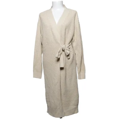 Cardigan (Beige) de Rainbow Acrylique