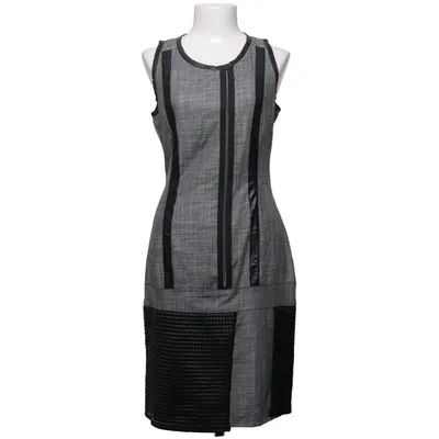 Klänning (Grå, Svart) från NÖR Denmark Elastan, Polyester, Polyuretan, Viskos