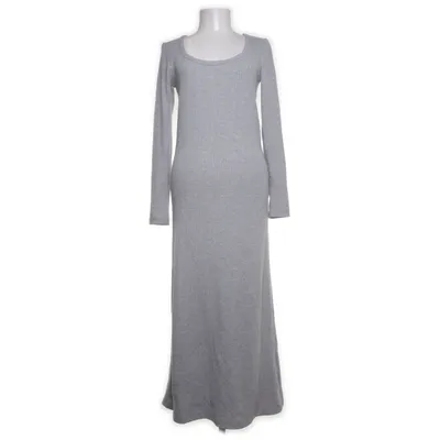 Kjole (Grå) fra Reserved Polyester, Viscose