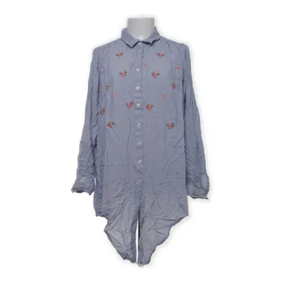 Blouse (Blauw, Wit, Roze) van Yours Viscose