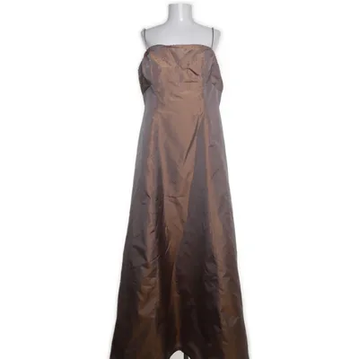 Avondjurk (Beige) van John Charles