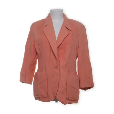 Blazer (Pink) fra Escada by Margaretha Ley