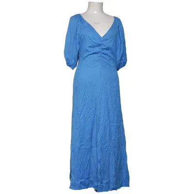 Klänning (BegoniaGZ dress) från Gestuz Polyester, Viskos