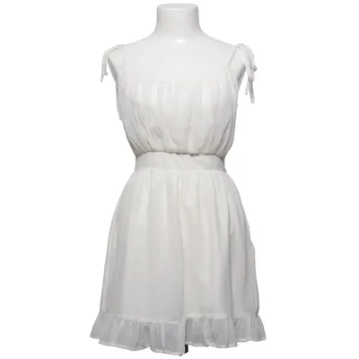 Robe (Blanc) de XLE