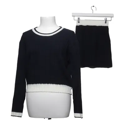 Set (M) from Momokrom