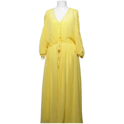 Robe longue (Jaune) de Never Fully Dressed Polyester
