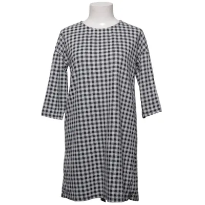 Robe (Noir, Blanc) de Mango Basics