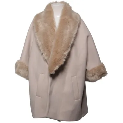Cape (Beige) von River Island