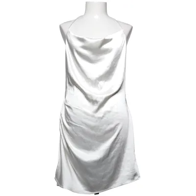 Robe dos-nu (Blanc) de NA-KD Polyester