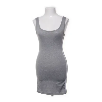 Dress (Gray, White) from Zsiibo