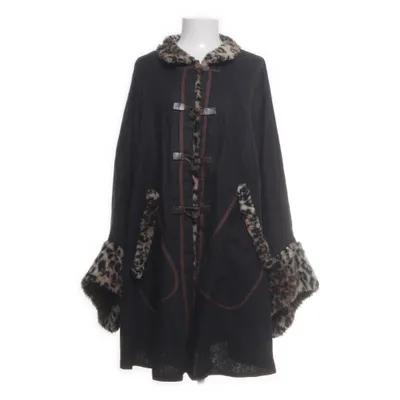Cape (Black, Beige)