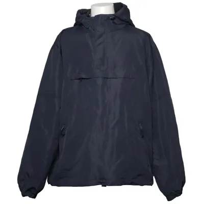 Anorak (Brandit, Brandit anorak, anorak, windbreaker, outdoor jacket, pullover jacket, hooded jacket, waterproof jacket, water resistant, rain jacket, hiking jacket, camping jacket, trekking, travel jacket, outdoor clothing, hiking, camping, fishing, hunting, bushcraft, survival, vanlife, road trip, adventure, forest, mountain, Nordic outdoors, Scandinavian style, military style, tactical style, utility wear, workwear, streetwear, casual wear, oversized, plus size, 3XL, men's jacket, unisex, navy blue, lightweight jacket, windproof, breathable, durable, everyday jacket, travel, vacation, holiday, festival, outdoor gear, active lifestyle, gym, sport, TikTok, trending, Pinterest, aesthetic, minimalist, classic style, timeless fashion, layering, autumn jacket, spring jacket, cold weather, casual fashion, urban style, explorer, camping gear, hiking gear, practical clothing, wardrobe essential, commuter jacket, city wear, countryside, outdoor lifestyle, functional clothing, utility fashion, military jacket, hooded windbreaker, storm jacket, rain protection, backpacking, trail, nature, cabin life, everyday essential, gift for him, boyfriend gift, adventure wear, comfortable fit, travel essentials, performance wear, durable outerwear, Scandinavian outdoor, all weather, Brandit clothing, outdoor adventure) från Brandit Polyester