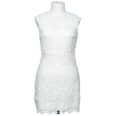 Robe (Blanc) de Lila Rose