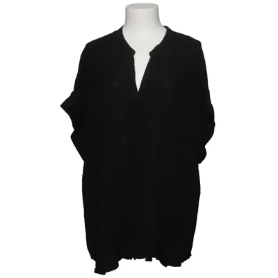 Top (Schwarz) von Sincerely Loved Viskose