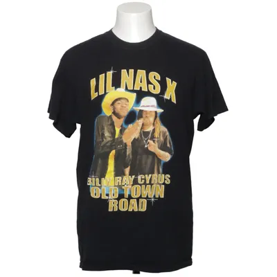 T-shirt (Black) from Goodie Two Sleeves Cotton