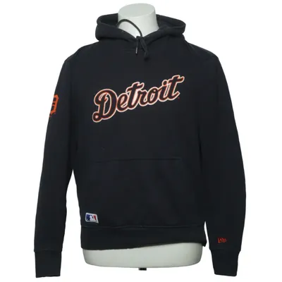 Hoodie (Black) from New Era