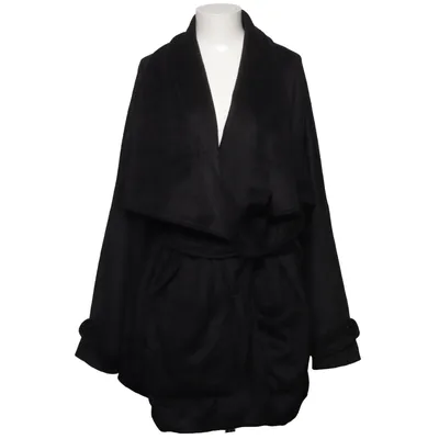 Kappa (Svart) från Anna Field Curvy Polyester, Viskos