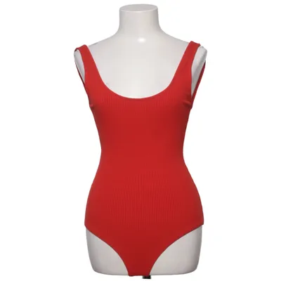 Body (Röd) från Stradivarius Basics
