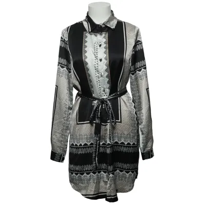 Robe chemise (Noir, Blanc, Beige) de Parisian