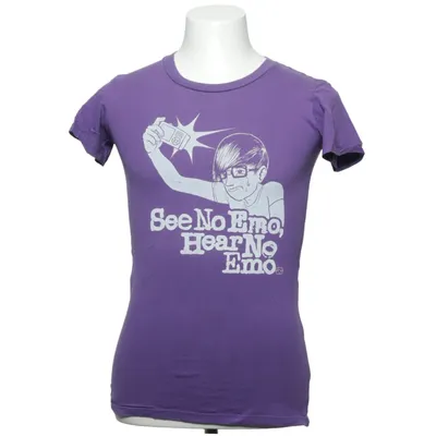 T-shirt (Lila) från Goodie Two Sleeves